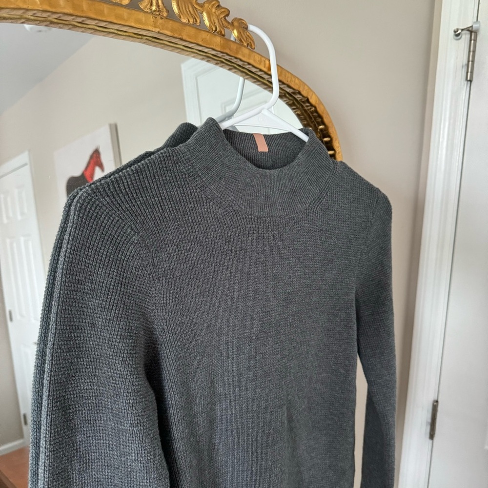 Lunya Gray Women's Sweater Set - Picture 3 of 6